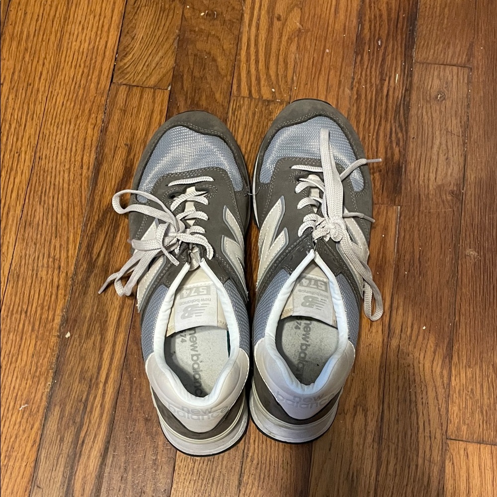 New Balance Men's Gray and White Sneakers